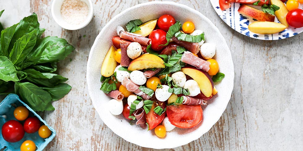 Fresh Summer Caprese Salad with Peaches