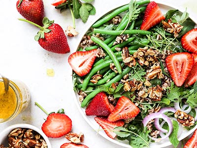 Plant-Based Strawberry Salad with Maple-Nut Clusters